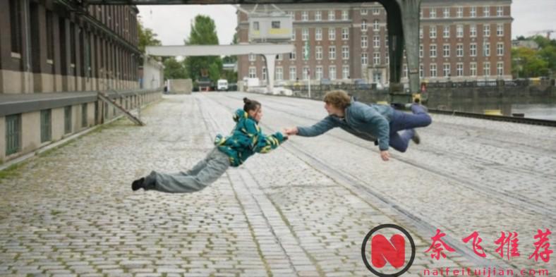 开场即炸裂，这天马行空的脑洞猛片《光》看爽了！