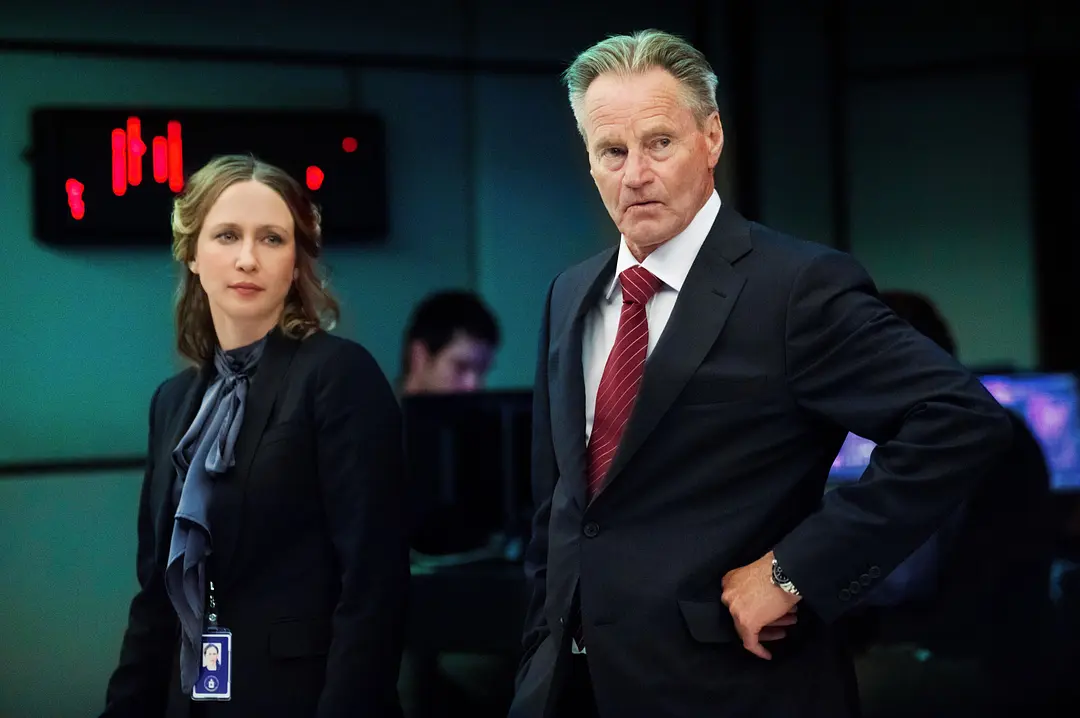 推荐一部夹杂着信任与背叛，超燃的特工动作电影《藏身之所/狡兔计划/灭口布局》