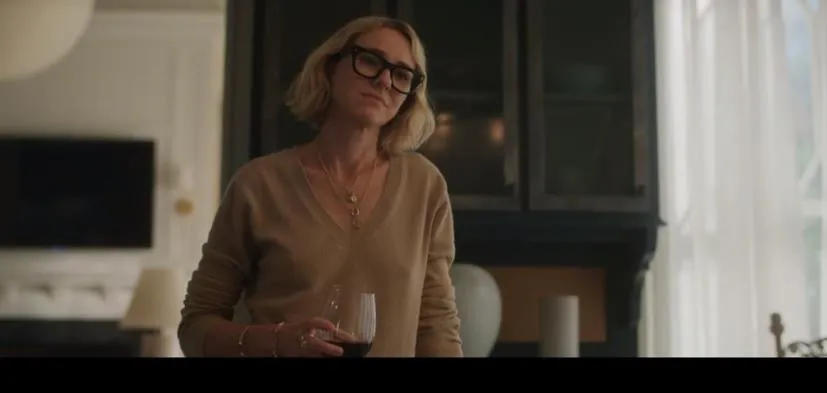 兩口子偷窺鄰居成癮，Netflix 這部劇《窺視者/監視者》玩起了心跳加速