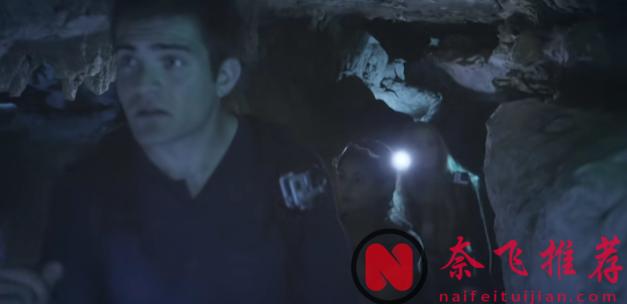 一群探险者进入诡异山洞，洞内一秒洞外一年，出来时惊奇的发现：人类已经完成第二轮进化......