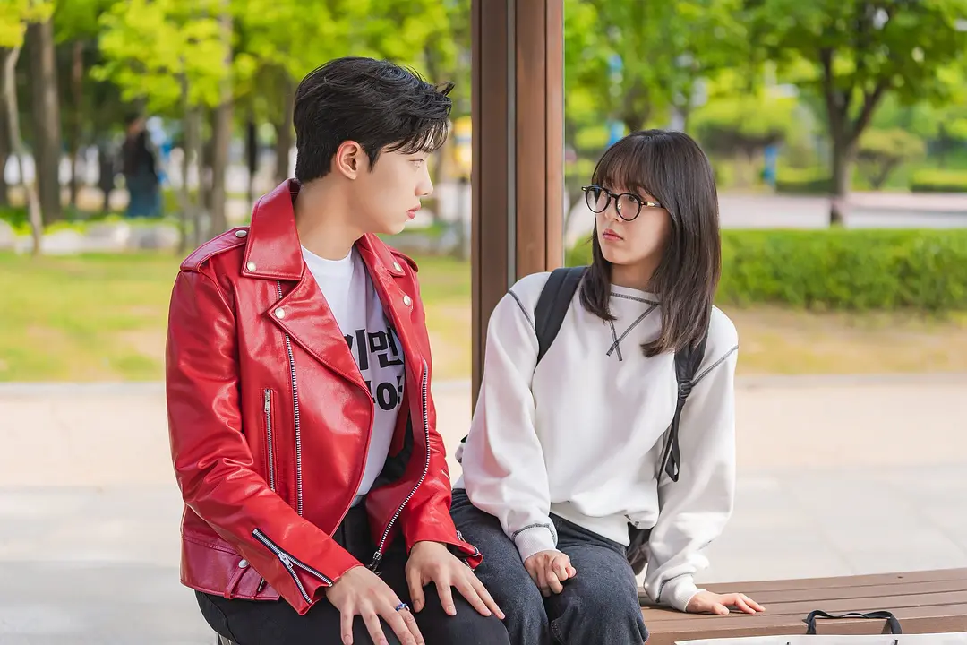 一口氣看完，這部韓國高分漫改甜劇《靈指》很上頭，以外的好看！