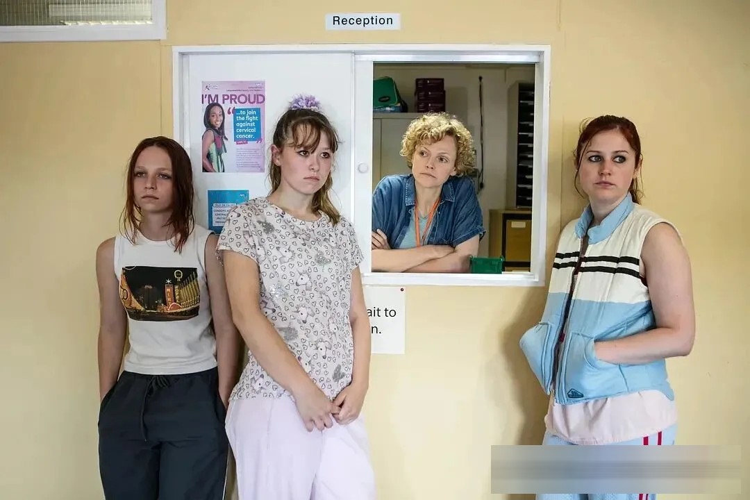 BBC《三个女孩》：罗奇代尔案里，那个示警一百八十多次的社工