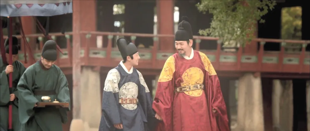 相术引发的宫廷夺权的斗争的韩国电影《观相/观相大师：灭王风暴》，剧情跌宕起伏，值得观看！