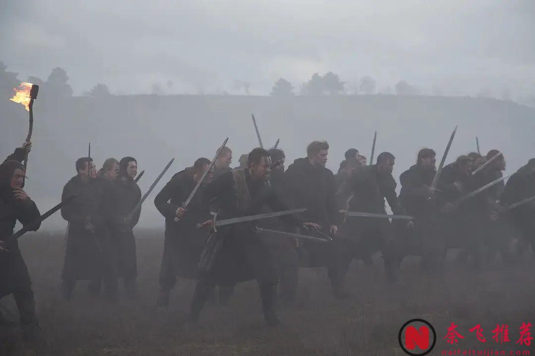 這部改編自戲劇大師莎士比亞作品的《麥克白/馬克白》，野心燒出來的噩夢，夠味兒！