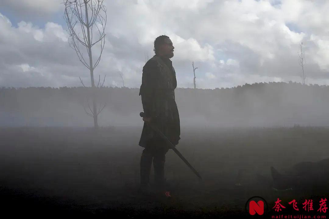 這部改編自戲劇大師莎士比亞作品的《麥克白/馬克白》，野心燒出來的噩夢，夠味兒！