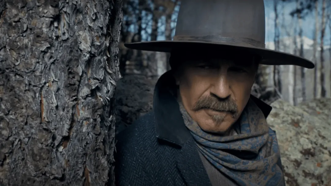 《地平線：美國傳奇》票房撲街，口碑暴跌，《黃石》男神玩脫了