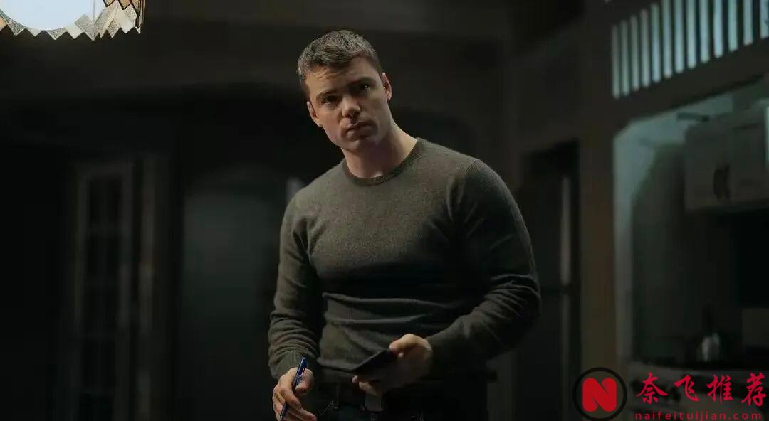 一口氣看完，Netflix頂流劇《暗夜情報員》第三季回來了！