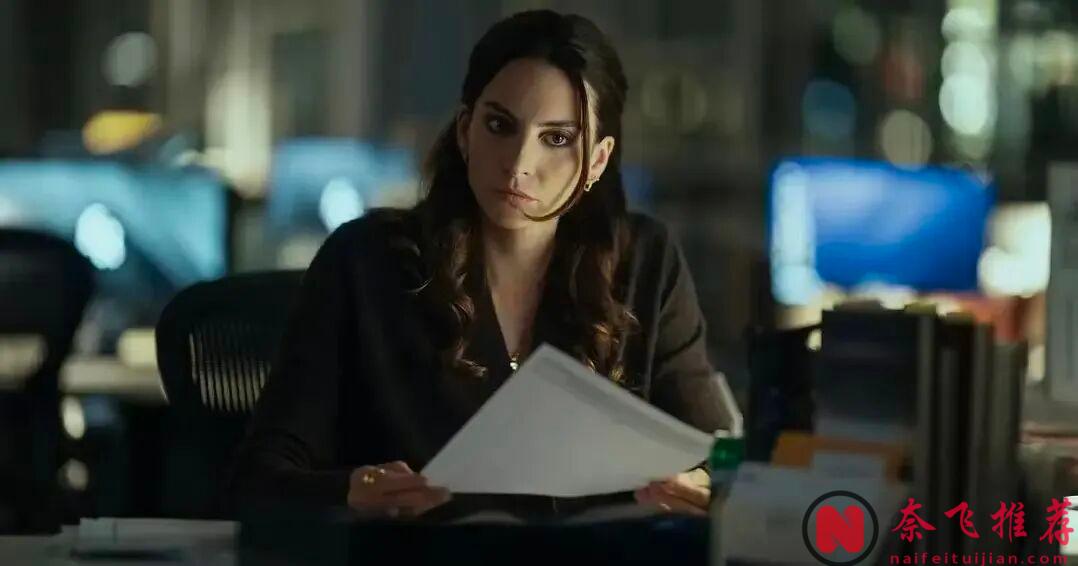 一口氣看完，Netflix頂流劇《暗夜情報員》第三季回來了！