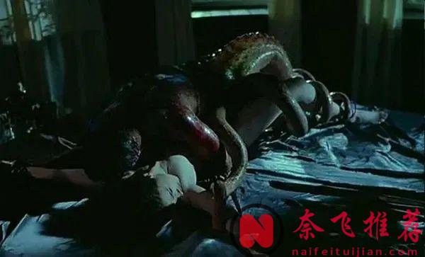 在美國上映還要刪減30分鐘的經典恐怖片《著魔/魔鬼狂愛》，深愛會讓人著魔！