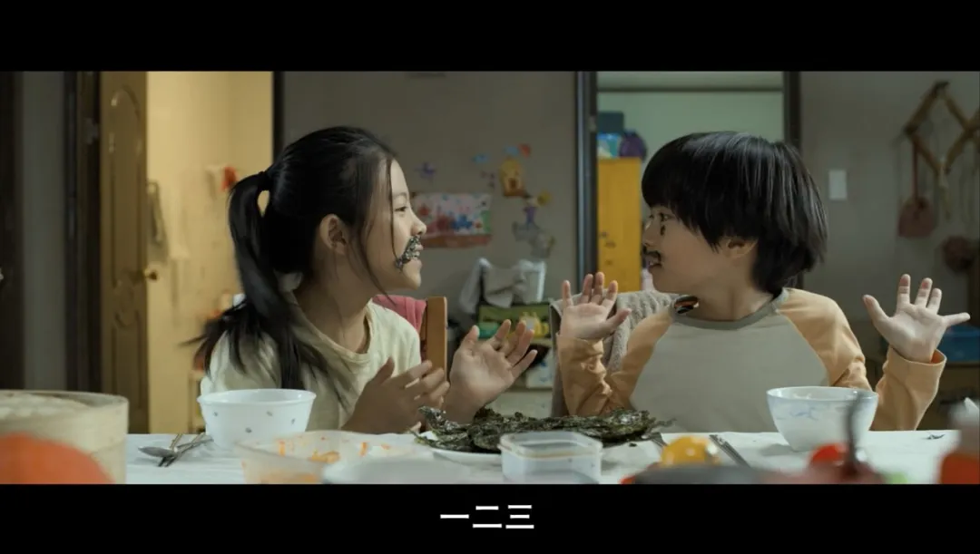 韓影《小委託人》尺度堪比《熔爐/無聲吶喊》！韓國直擊虐童事件，讓人壓抑到窒息...