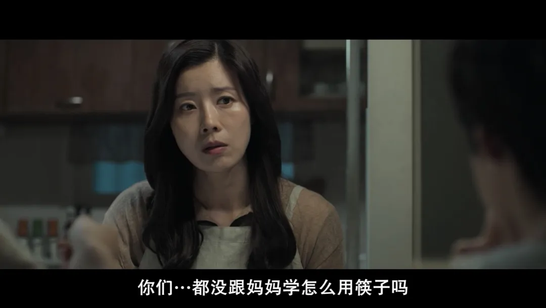 韓影《小委託人》尺度堪比《熔爐/無聲吶喊》！韓國直擊虐童事件，讓人壓抑到窒息...