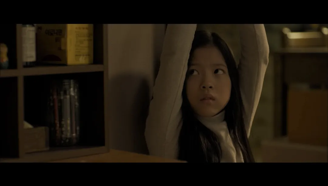 韓影《小委託人》尺度堪比《熔爐/無聲吶喊》！韓國直擊虐童事件，讓人壓抑到窒息...