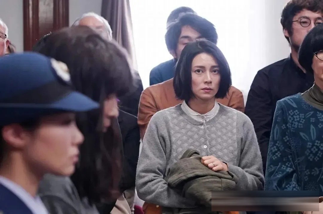 日剧《坡道上的家》：一场溺婴案审判，照出多少母亲的影子