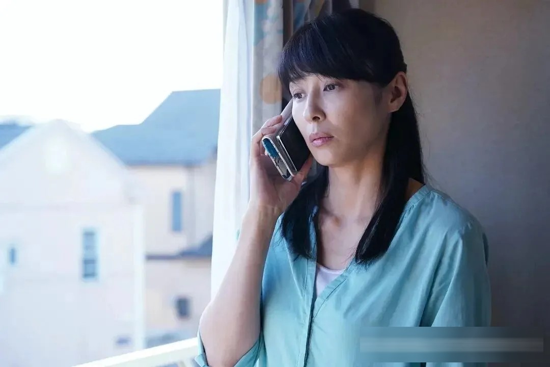 日剧《坡道上的家》：一场溺婴案审判，照出多少母亲的影子