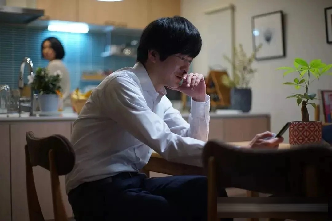 日剧《坡道上的家》：一场溺婴案审判，照出多少母亲的影子