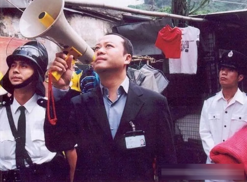 TVB 三十部经典职场剧：从《大时代》到《新闻女王》