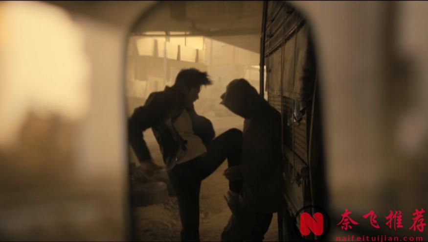 尺度重口，Netflix又炸出一部末日丧尸爽片《尸杀泰拳》！