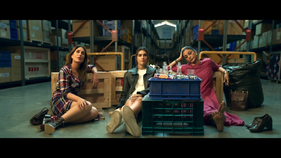 三位女神合體！奉上這部高能爽片《空中乘務員》！