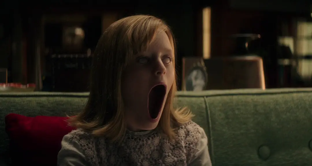 一部高能通靈恐怖片《死亡占卜2：惡靈始源/死亡占卜：邪門初開/碟仙：惡靈始源》，建議晚上別看