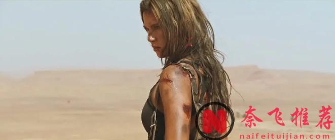 从悬崖坠落到绝地反击，这部女主复仇片《复仇战姬 / 烈女复仇/血色攞命花/浴血狂花》，太生猛了！