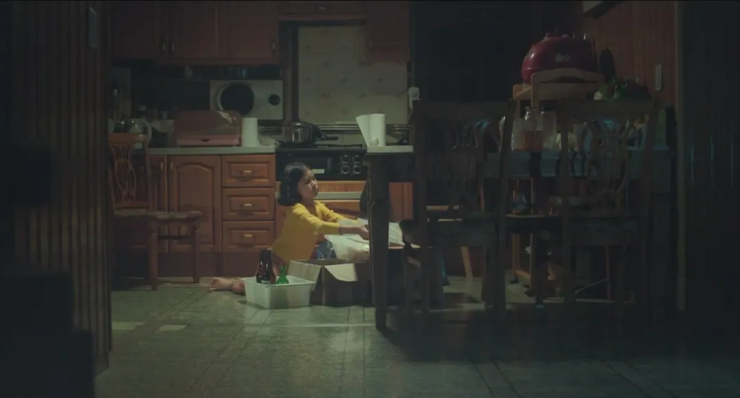 一部描述小女孩敏感的内心世界的韩国电影《秘密之丘》，看完怒打满分，强力推荐...