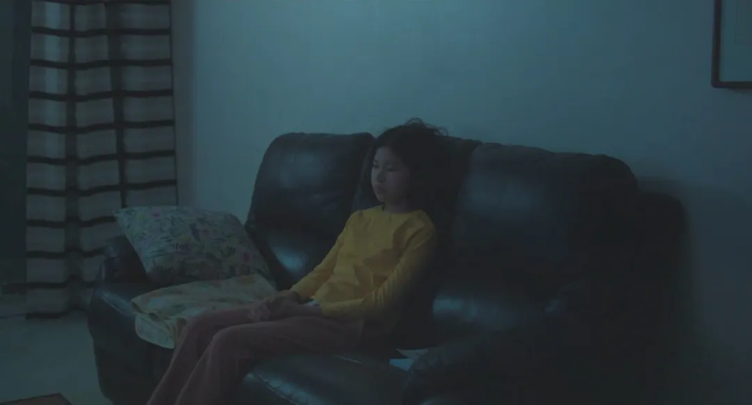 一部描述小女孩敏感的内心世界的韩国电影《秘密之丘》，看完怒打满分，强力推荐...