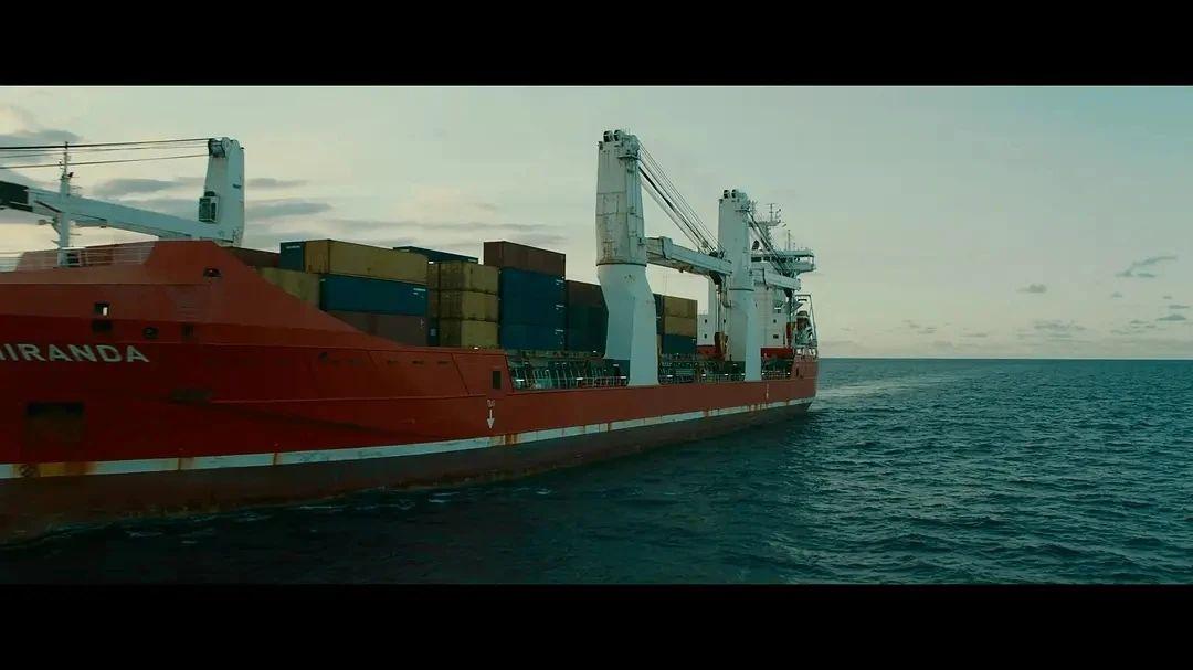 IMDB 3万人8.1高分，豆瓣9.0的神剧「零零零」，挑战Netflix的王牌美剧！