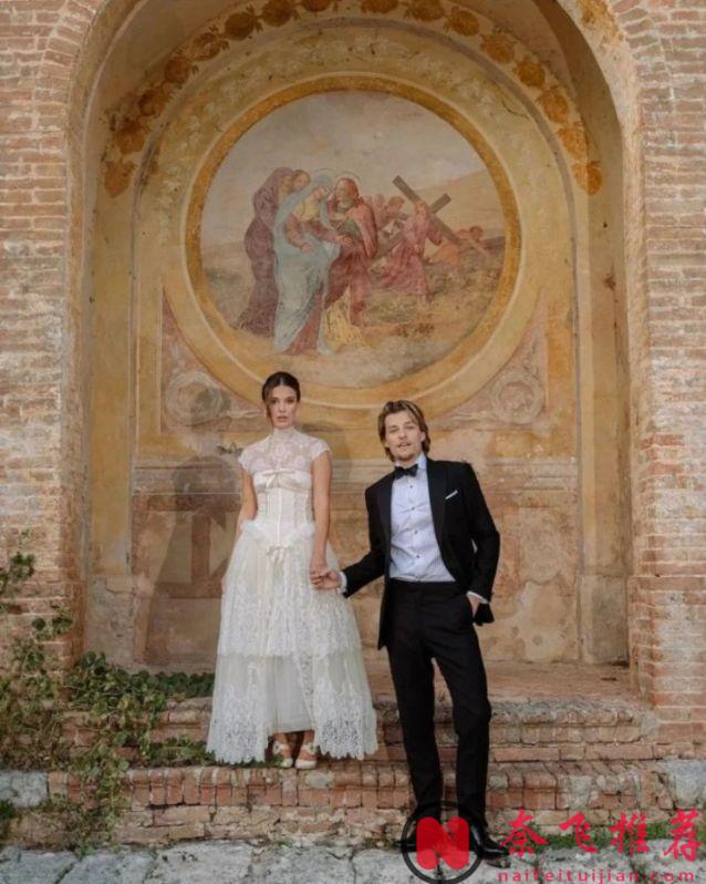 三億美元大製作撲街，被吐槽老氣的女主繼續為自己發聲！