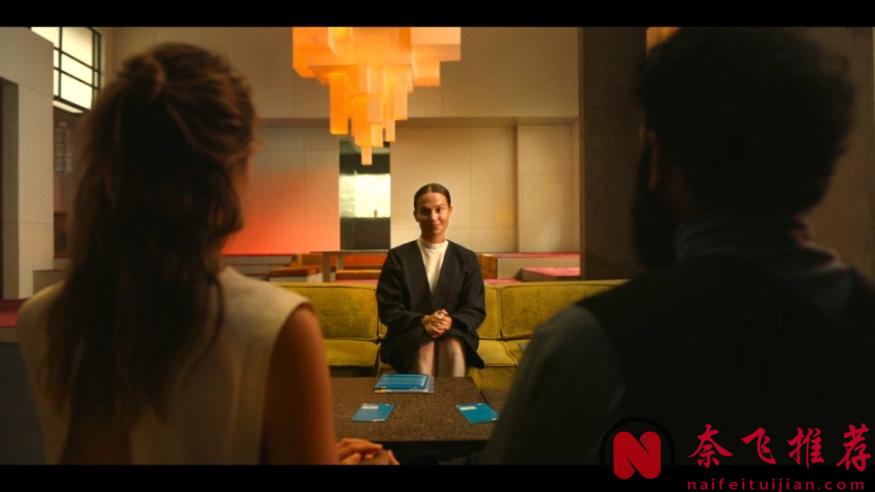 兩大女神合體，這尺度科幻《評估/考覈》以生育權爭奪為核心展開敘事，看麻了！