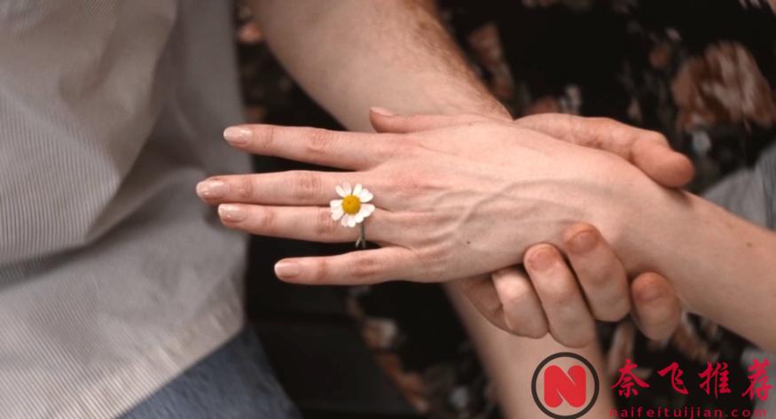 一上线就争议不断，A24这新作《物质主义者/钱财心爱物/天作之合》阵容逆天！