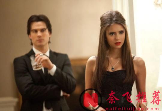 这位保加利亚美人《妮娜·杜波夫/多布雷夫》，凭一人分饰两角征服全球观众