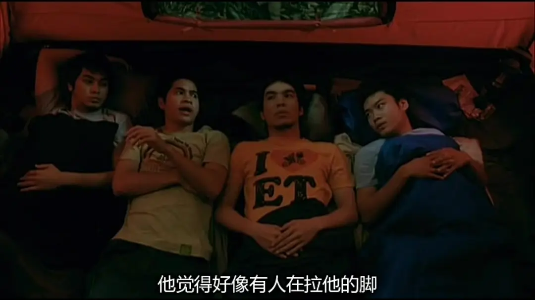 短小精悍的泰国恐怖片《死神的十字路口/鬼4虐/4条大路通阴间》，多重元素不同的恐怖味道！