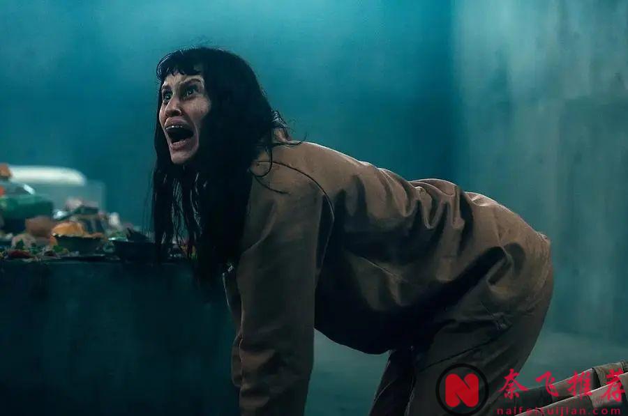 苦等5年的R級爆款《飢餓站臺2/飢餓斗室2/絕命大平臺2》，可能連導演都沒整明白在演什麼~