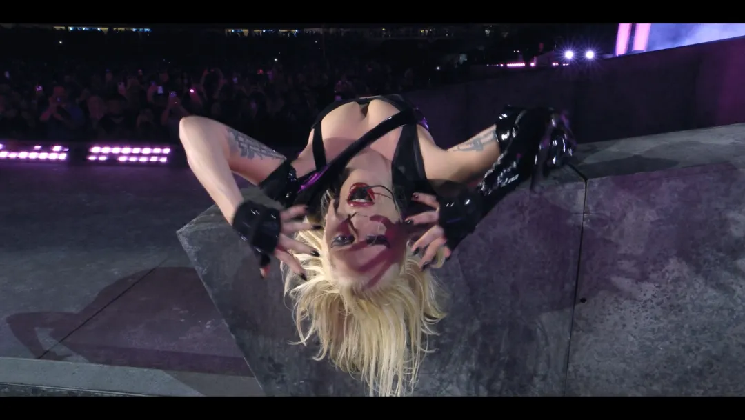9.5分的《Lady Gaga：神彩巡迴演唱會》！HBO+天后就是王炸神作！