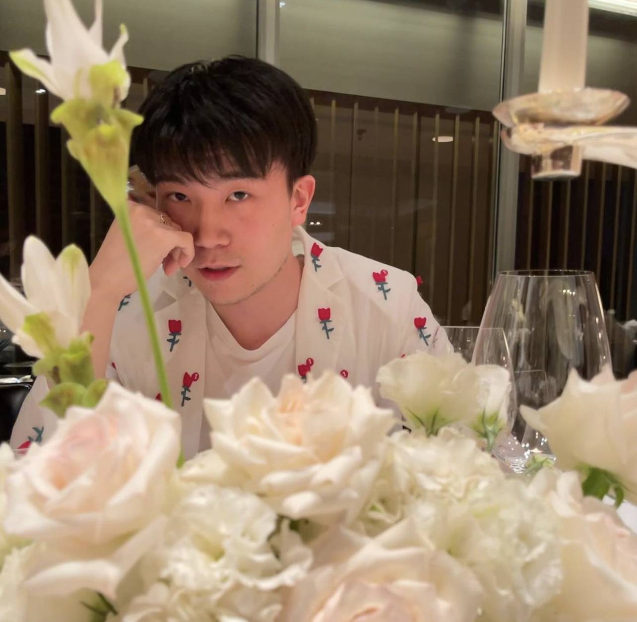 《虚构安娜》真实故事比剧情更夸张！5件真人真事：德国女生扮富二代混入纽约上流社会4年