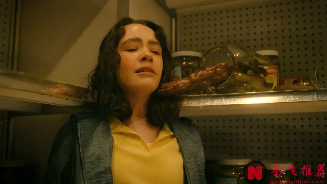 前传狂砍9分，这部令人瞩目的恐怖剧集《小丑回魂：欢迎来到德里镇/他：欢迎来到德里镇》能看完的都是狠人