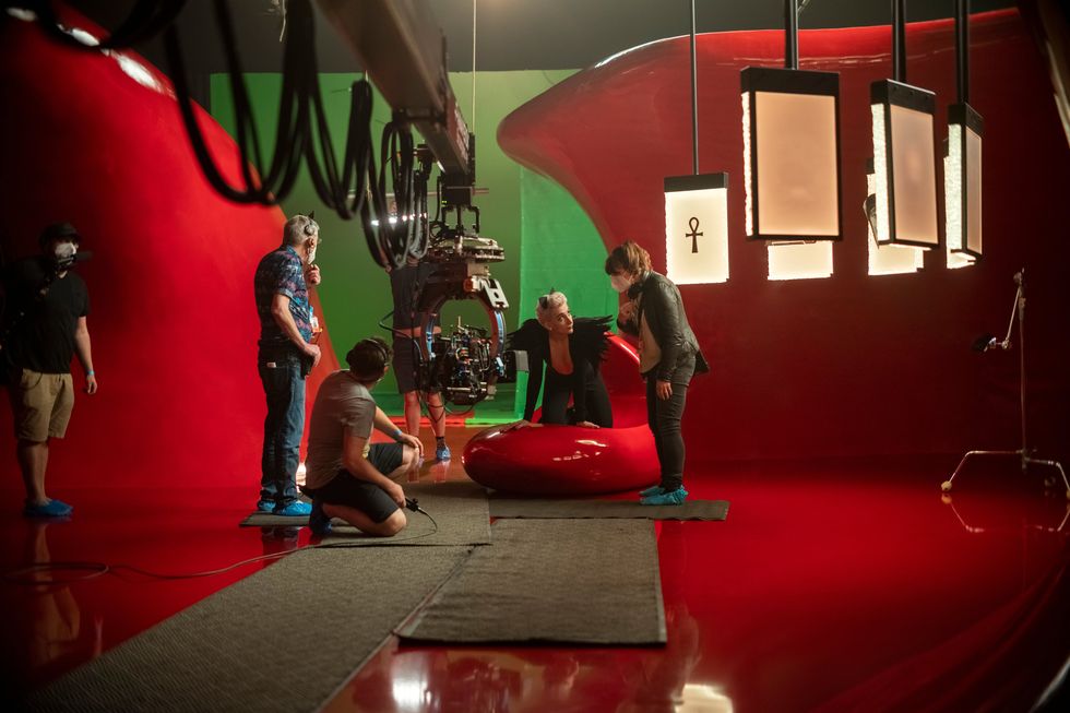 Netflix全球排行Top1影集《睡魔》為何這麼火？盤點6大看點＋4小彩蛋，《魔鬼神探》是他的外傳、比《沙丘》世界觀更復雜