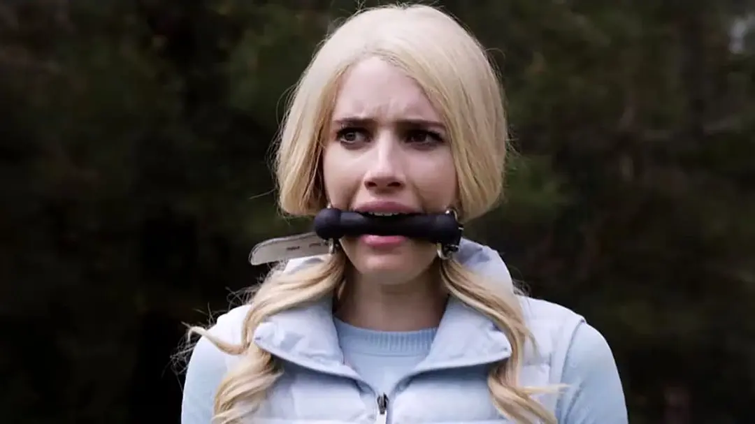 川普怒噴、全網禁播片《狩獵/獵逃生死戰/惡獵遊戲》：女主角乾淨利落的反殺，讓你腎上腺素飆升！