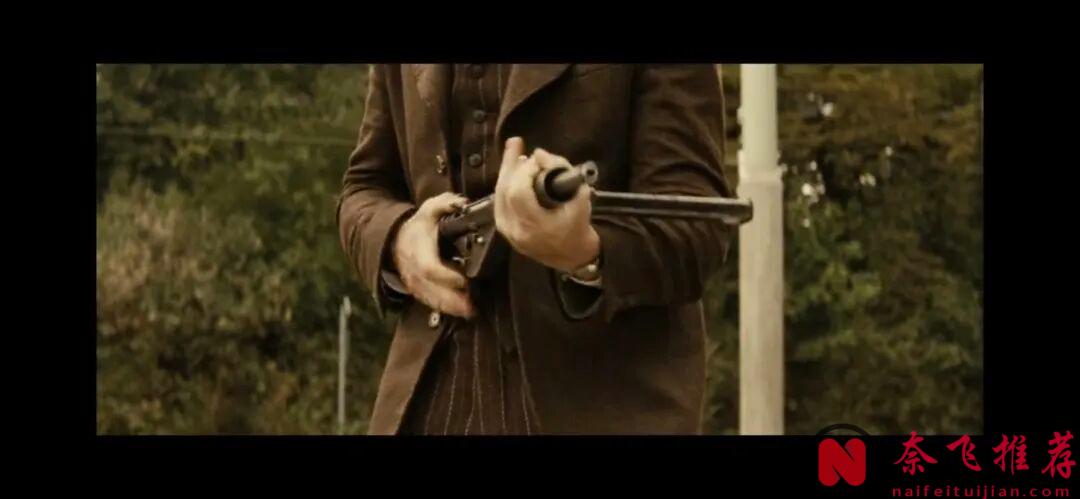 这部二战题材高分电影《类人猿行动/猿人》将二战史上最孤独、最惨烈、最震撼的暗杀行动表现的淋漓尽致