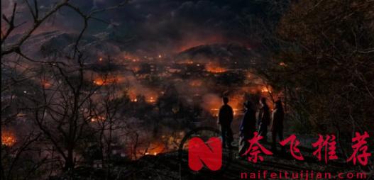 2024最新喜劇科幻片《千禧年Y2K》，時針指向午夜，想象不到的瘋狂事件發生了？