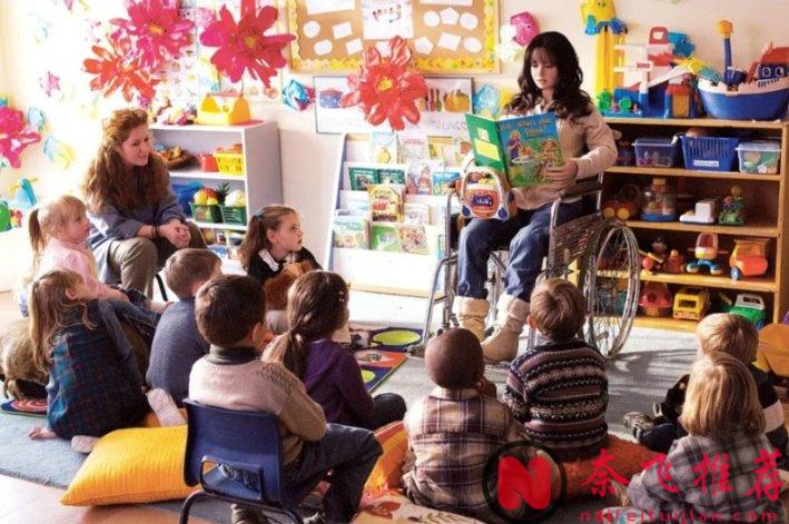 《充氣娃娃之戀》，別因為片名放棄！它用最荒誕的設定，講最溫柔的救贖。