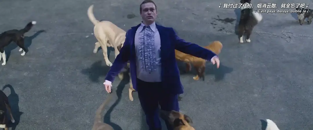 犬笼中的神性，被弃者的光辉，这部《狗神/人犬》远非简单的“人狗情深”故事