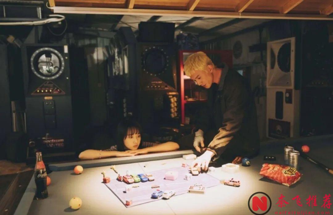 連刷2集《塑膠花》，這麼土的劇，竟然被他演活了？