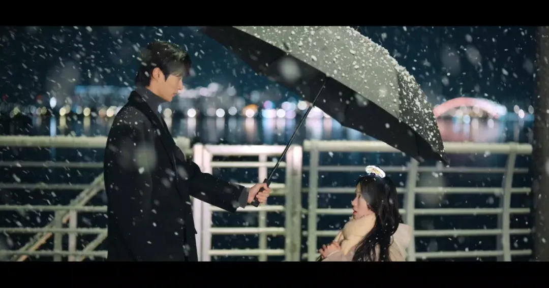 韩版《想见你》，这顶流韩剧《背着善宰跑》一上线飙到9分！