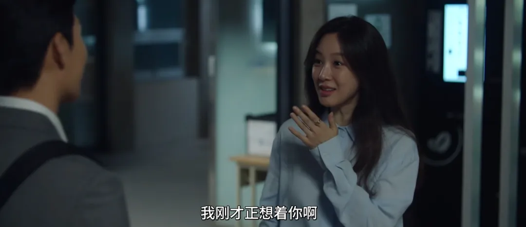 年下、师生恋、极限拉扯，这部大师操刀下的韩剧《毕业》太刺激了！