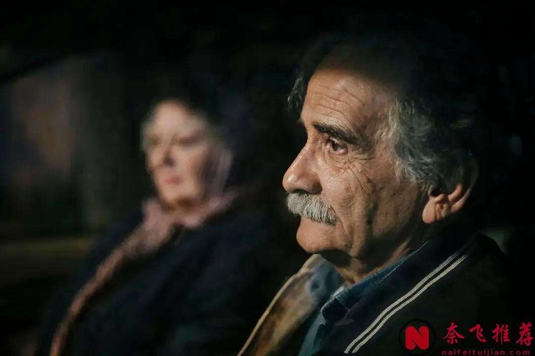 一部因为“打擦边”受到政府审查的电影《我最喜欢的蛋糕/黄昏的甜美生活》，趁早观看！