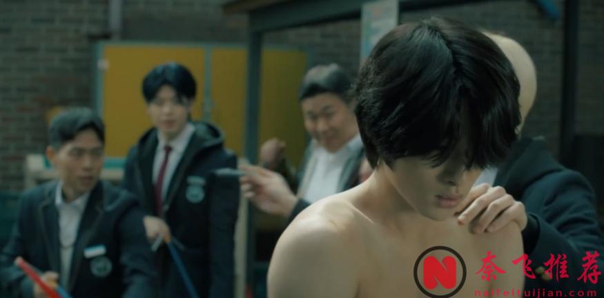 还以为是烂剧，没想到《黑社会的我成为了高中生》却是一部惊喜爽剧！