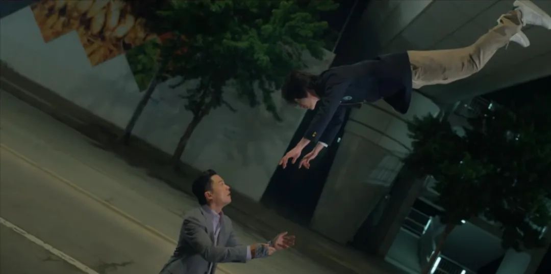 还以为是烂剧，没想到《黑社会的我成为了高中生》却是一部惊喜爽剧！