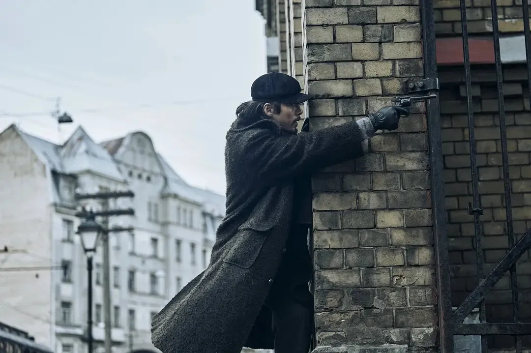 300亿的韩国抗日大片《哈尔滨》，三枪刺杀日本首相，全程高能