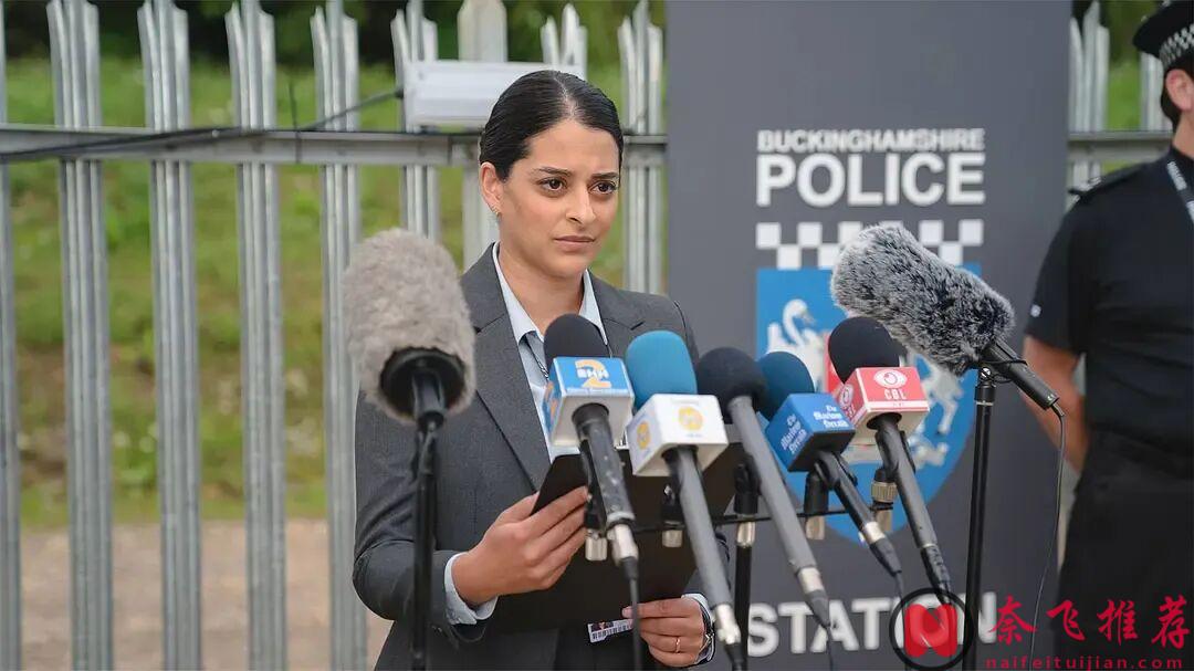 开局就上尺度，这部高能悬疑英剧《马洛谋杀俱乐部/玛洛谋杀俱乐部》真的太敢拍了